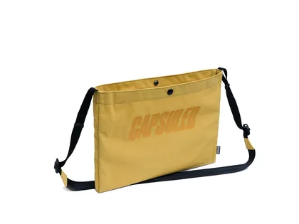 Capsuled Crossbody taška Musette Bag 3 l Ochre, Žltá/Červená