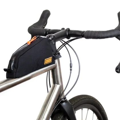 Restrap Bolt On Top Tube Bag taška na rám, 0.8 l, čierna