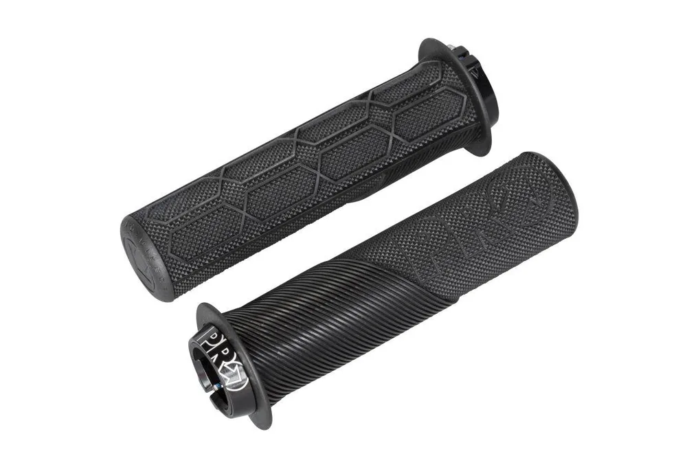 Madlá TRAIL LOCK ON s obrubou čierne 132x32mm