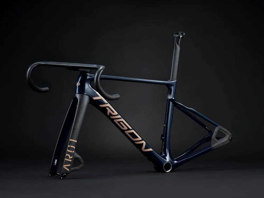 Trigon AR01 Aero-Blue 2026, Modrá