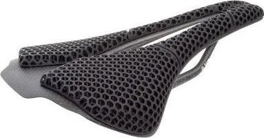 Sedlo 3D Carbon s otvorom, bez zámku, čierne